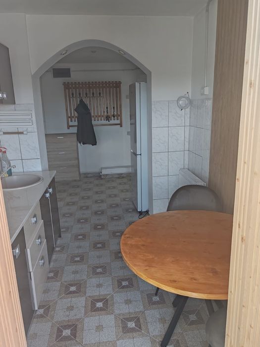 Închiriez apartament 2 camere