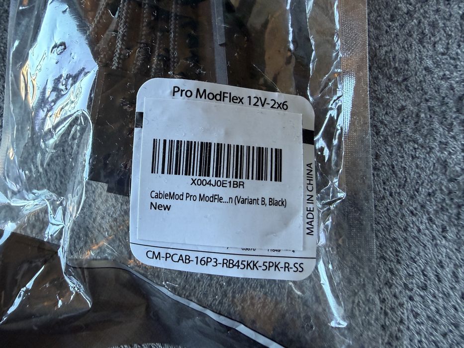 CableMod Pro ModFlex Sleeved 12V-2x6 12VHPWR 90° StealthSense VariantB