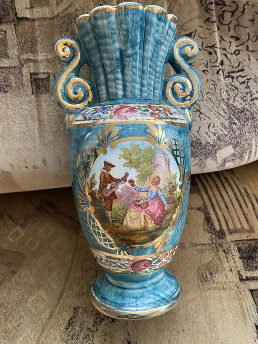 Vaza decorativa din portelan de Bruxelles