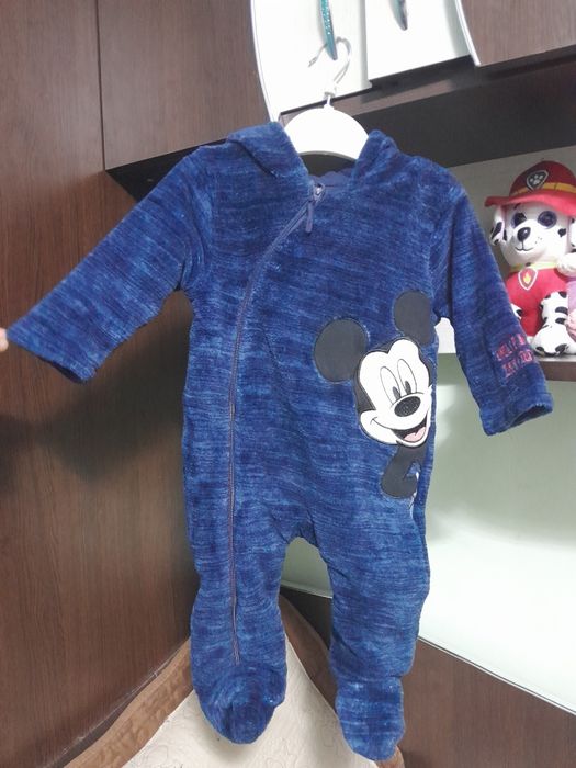 Combinezoane de bebelusi, în stare f. buna