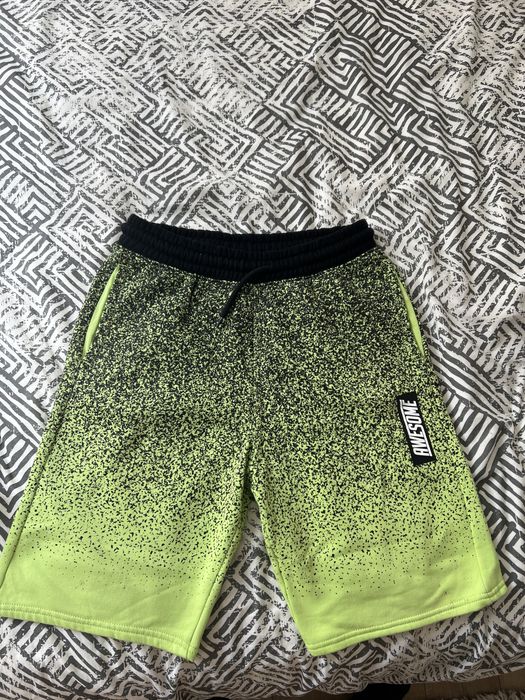 Pantaloni Scurti H&M, ca si noi