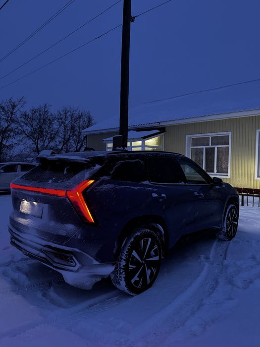 Продам geely atlas 2024