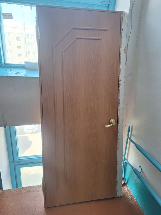 Продам межкомнатные двери.