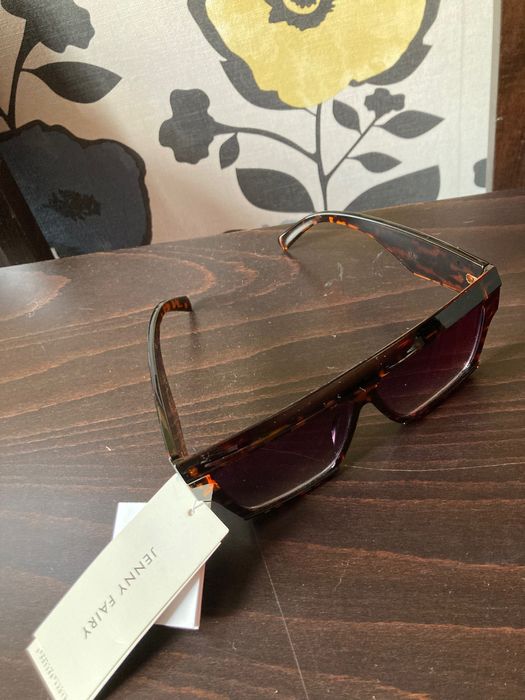 Слънчеви очила.              .