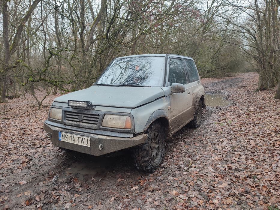 Vând suzuki vitara 1.6 8v