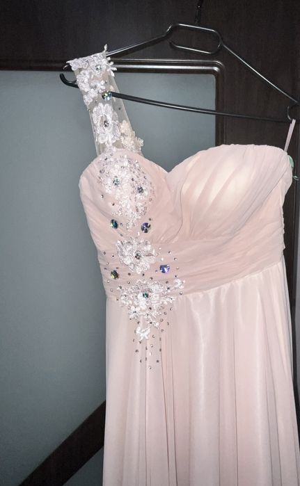 Бутикова дълга рокля