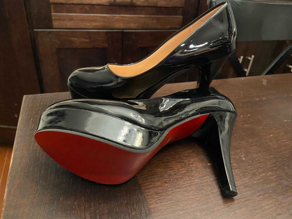 Pantofi cu toc 37