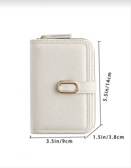 Портмоне в бежов цвят