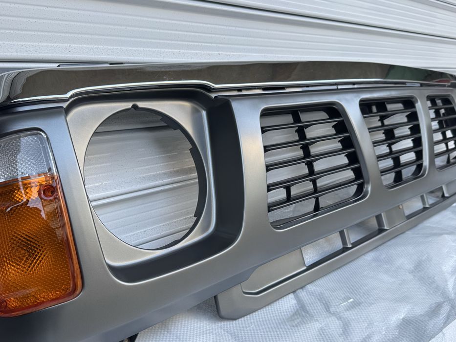 Решетка огледала мигачи стопове Nissan Patrol Y60