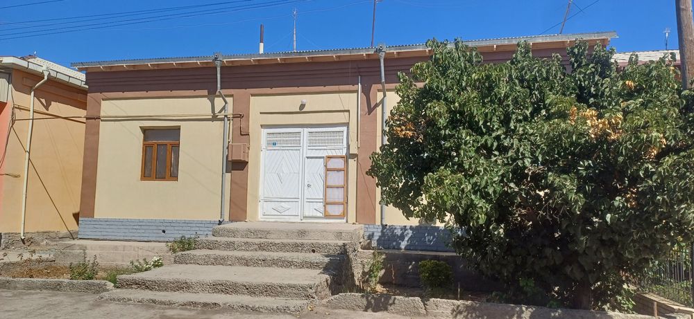 Урганч шахар айрапортскида 450 кв ховли жой