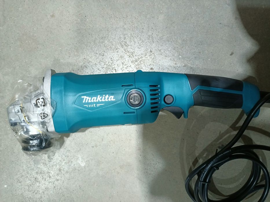 Болгарка Makita УШМ