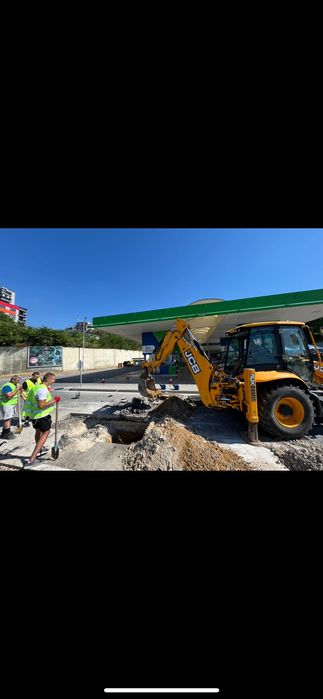 Услуги с комбиниран багер и самосвал за област Варна и региона +50 км