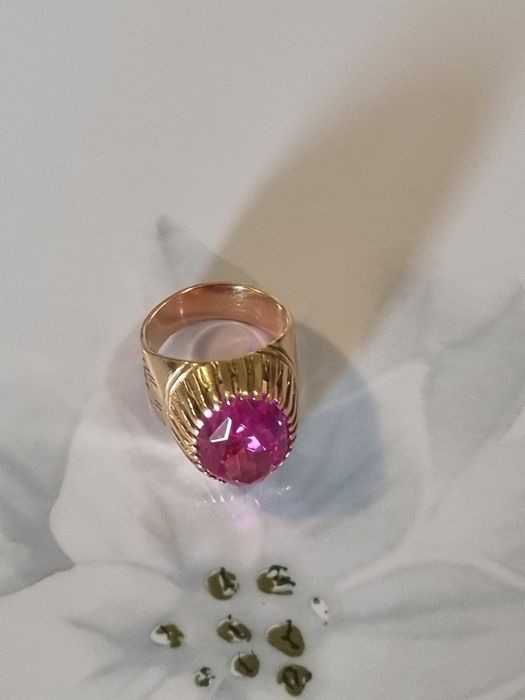 Продам золотое кольцо