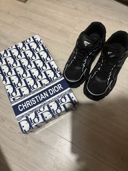 Чисто нови обувки dior b 30