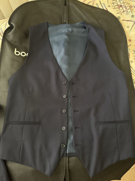 Продается мужской костюм тройка