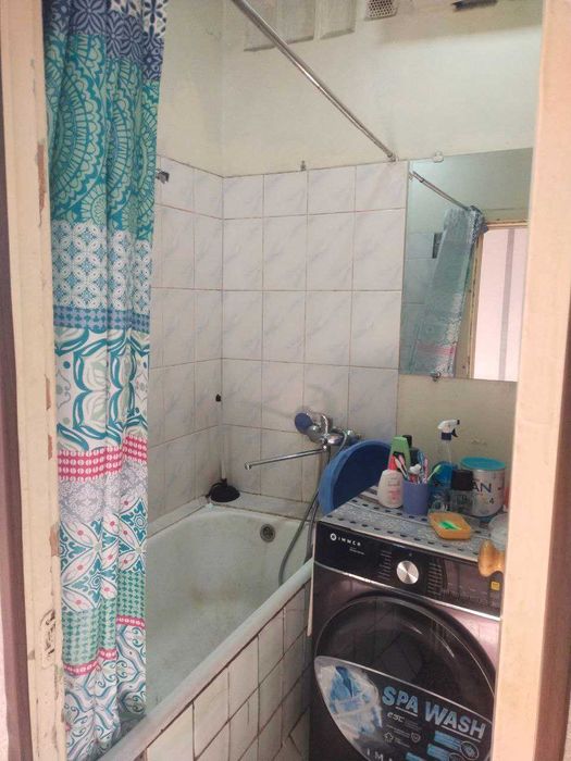 Eshonguzarda 3 xonali uy sotiladi