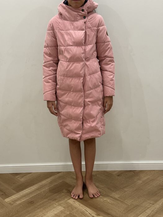 продам зимние куртки на девочку