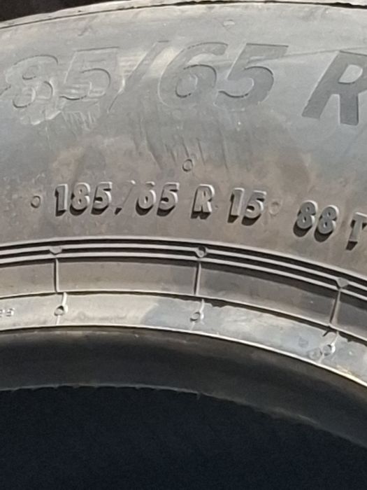 185 65 15 Vand 2 anvelope vara noi Continental
