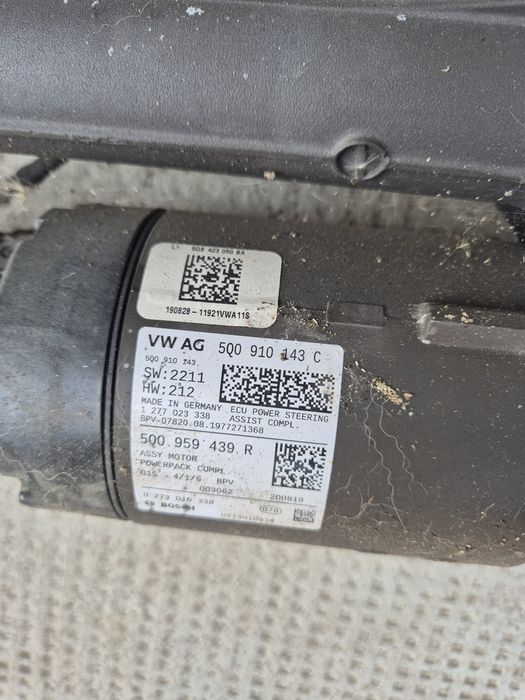 Caseta de direcție vw passat b8 5Q0910143C