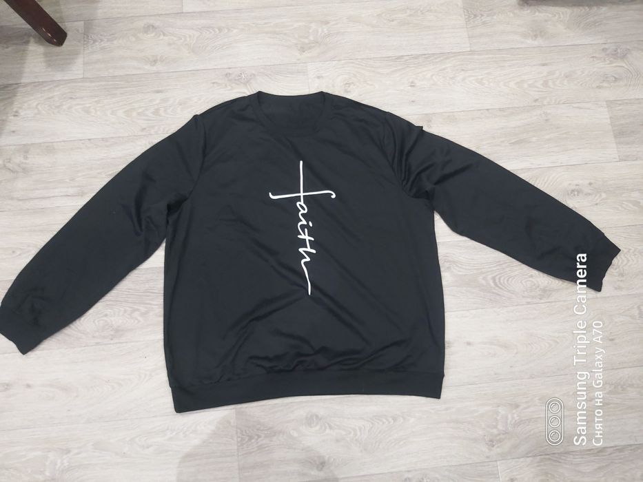 Продам костюм новый