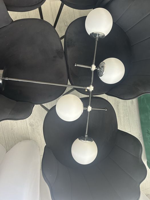 Lustra din metal negru