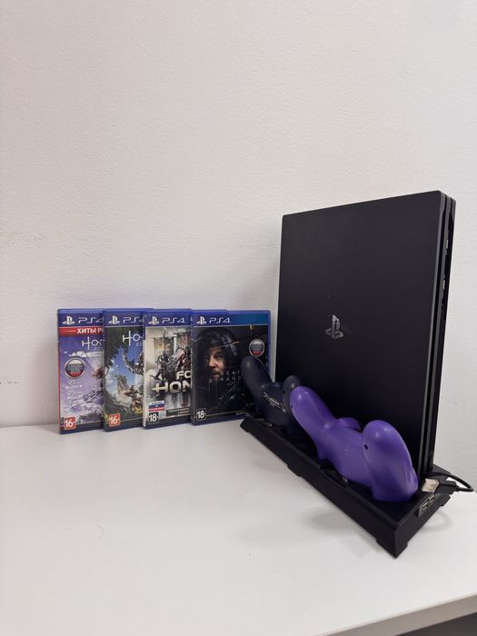 Playstation 4 Pro | 2 Геймпада | +40 игр | 4 диска