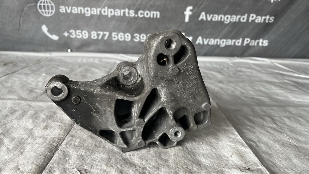 Скоба за двигател Audi A3 (2006-2013)