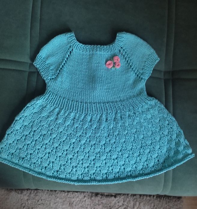 Продам вязаные детские вещи