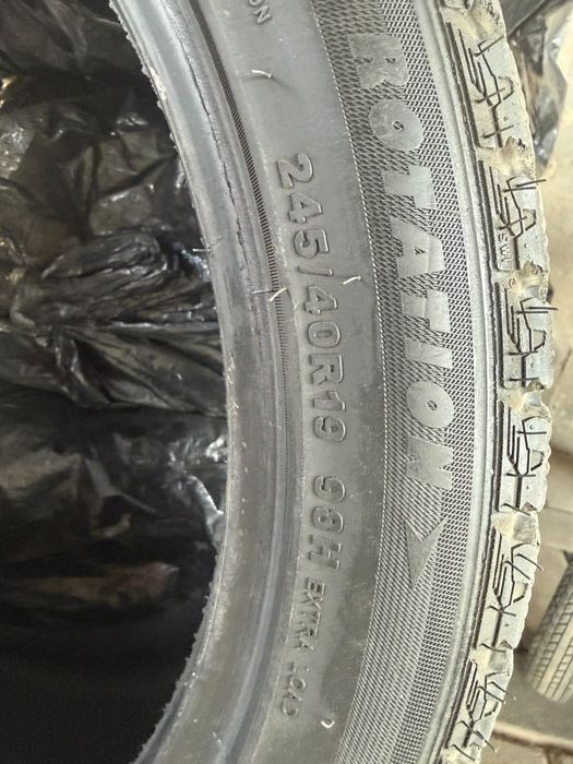 Зимние шины, 245/40R19