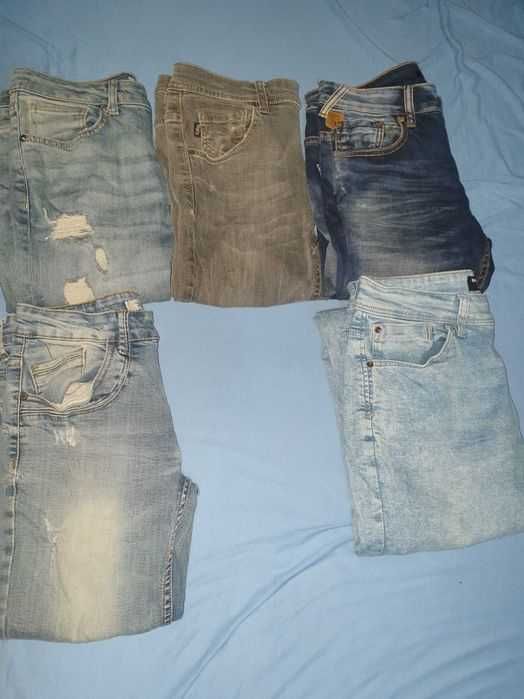 Продавам мъжки дънки 5бр.