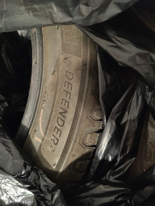 Гуми 2022 г. Michelin defender 2