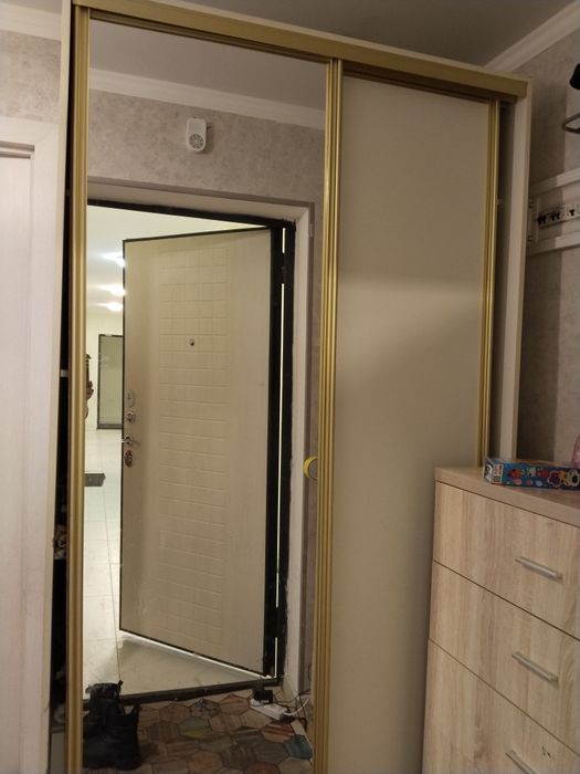 Шкаф купе продается