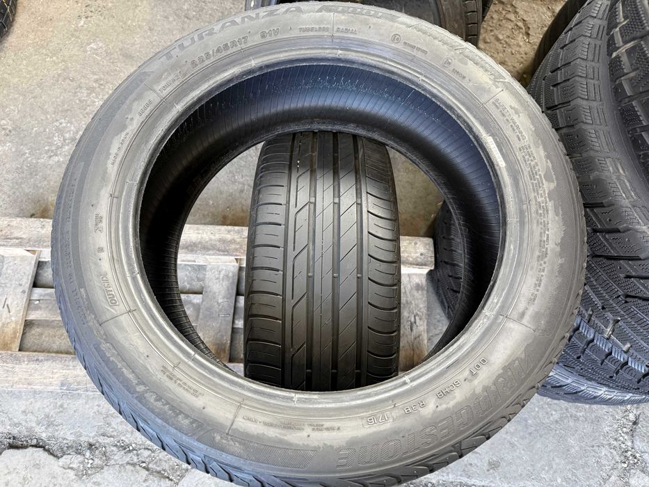 2x Anvelope Vara 225/45 r17 - Bridgestone Turanza T001