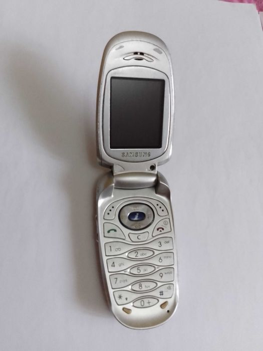Telefon mobil cu clapeta  Samsung SGH-X460