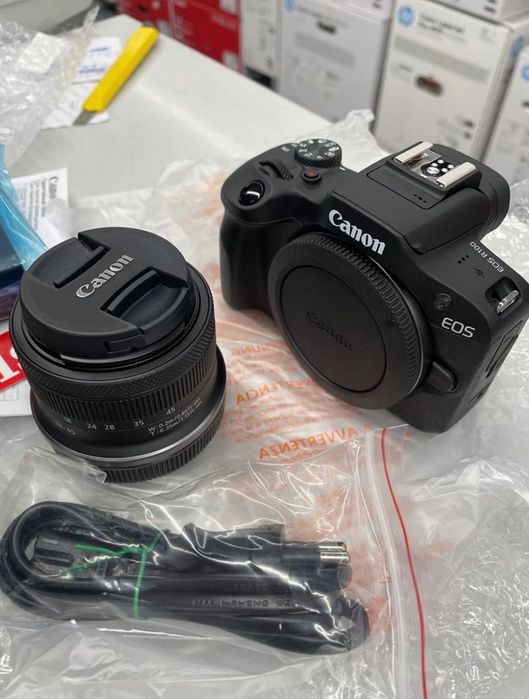 Canon EOS R100 + RF-S 18-45mm |  Чанта + 128GB карта