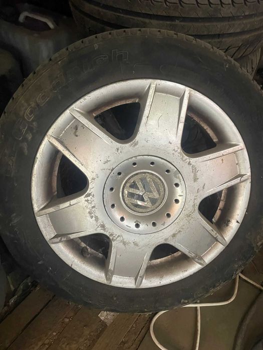 Vînd 4 anvelope +jante