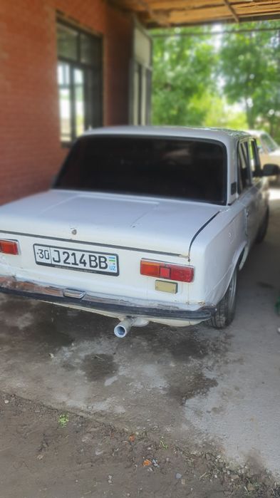 Vaz 011 sotiladi