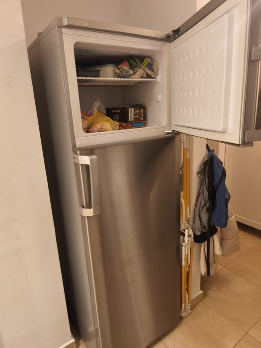 Frigider cu doua usi Beko argintiu (Inaltime 175 cm / Latime 60 cm)
