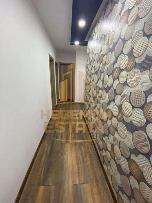 Продава се Тристаен апартамент в Варна, Възраждане 3 - 110 кв.м за 951 €/кв.м - Снимка #5