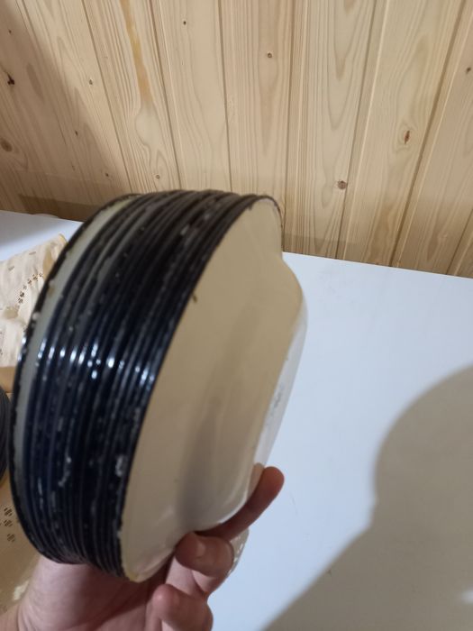 Эмалированные тарелки