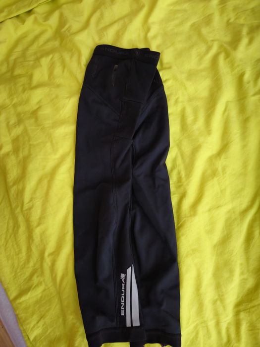Endura windchill 2 leg warmers; CRAFT thermo