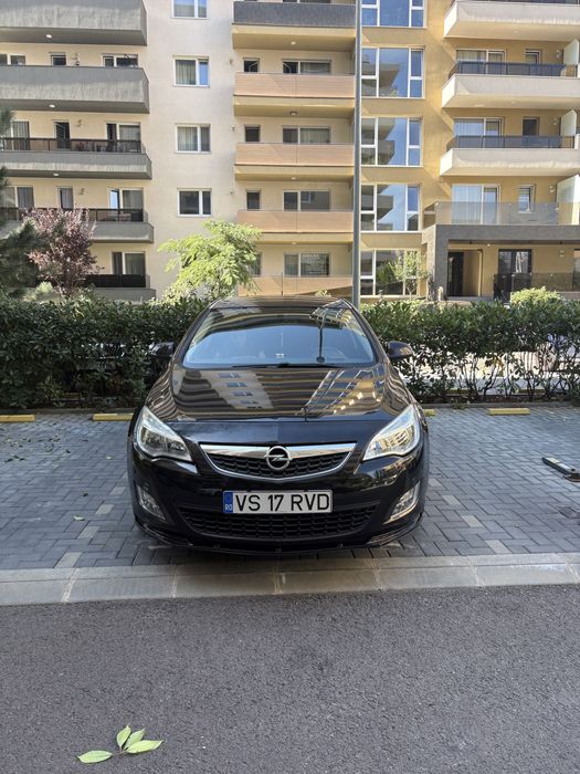 Opel Astra J