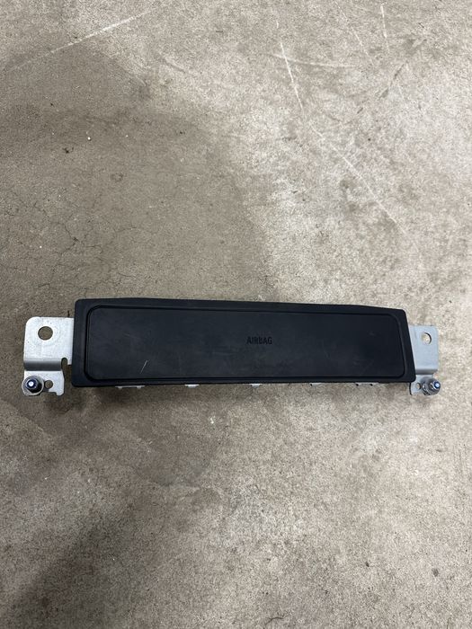 Airbag BMW F30 F31 F32 F80 F82 ф30 M3 M4 крака десен айрбег пасажер