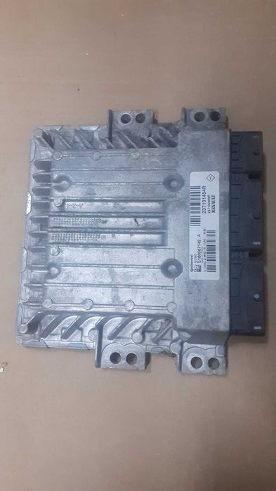 Calculator ECU motor  Renault Megane 3 cod 23700037R