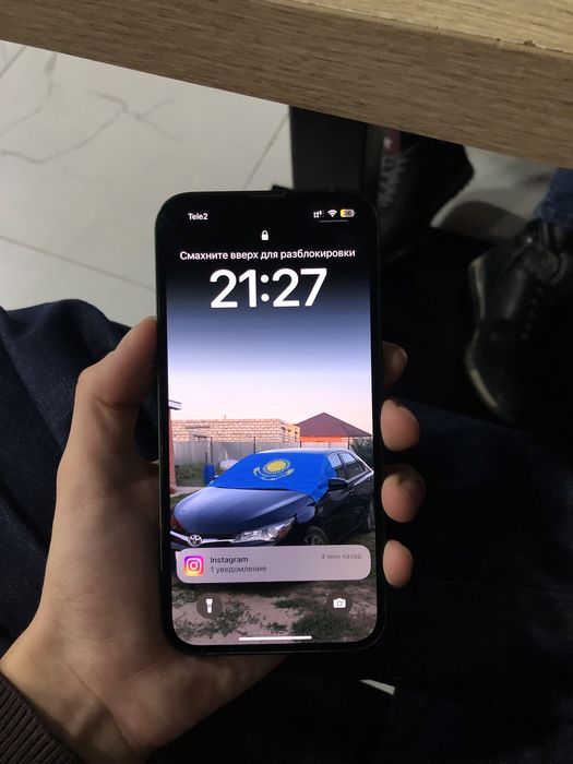 Продам айфон 13 идеал