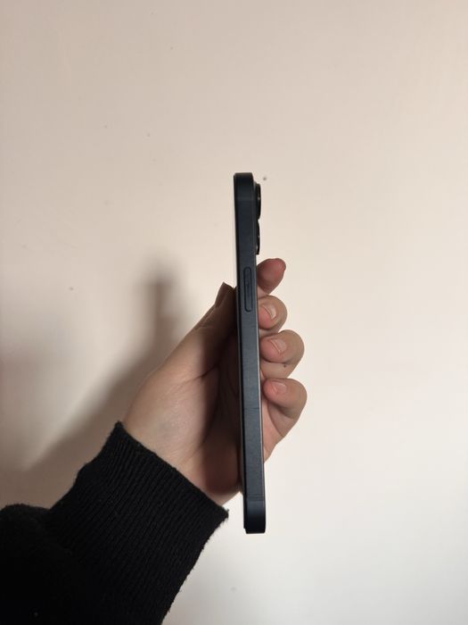 Продам 13 айфон