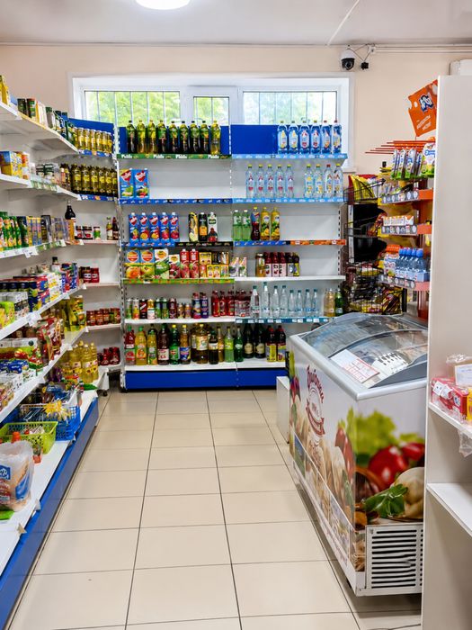 Продаётся магазин вместе с парикмахерской.