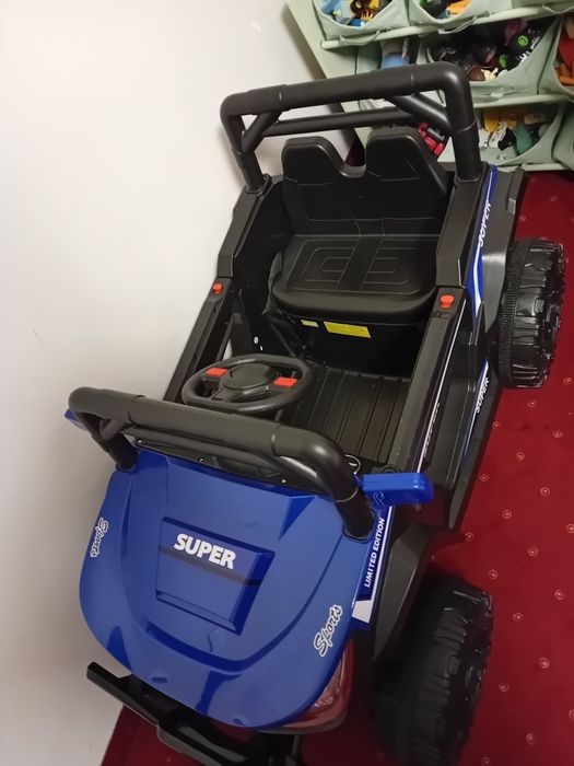 Vând mașină electrică pentru copii