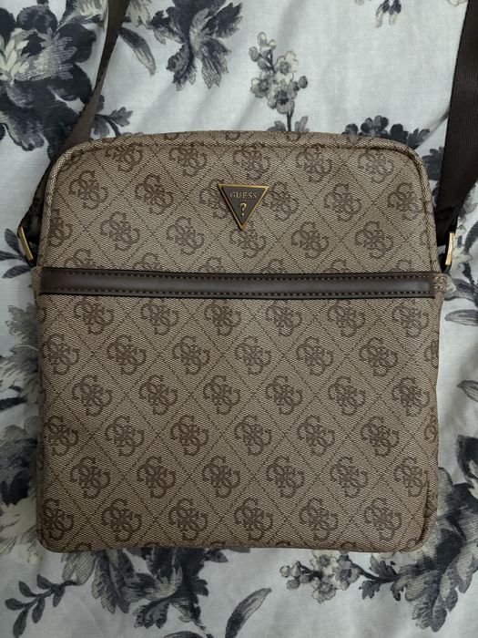 Guess мъжка чанта