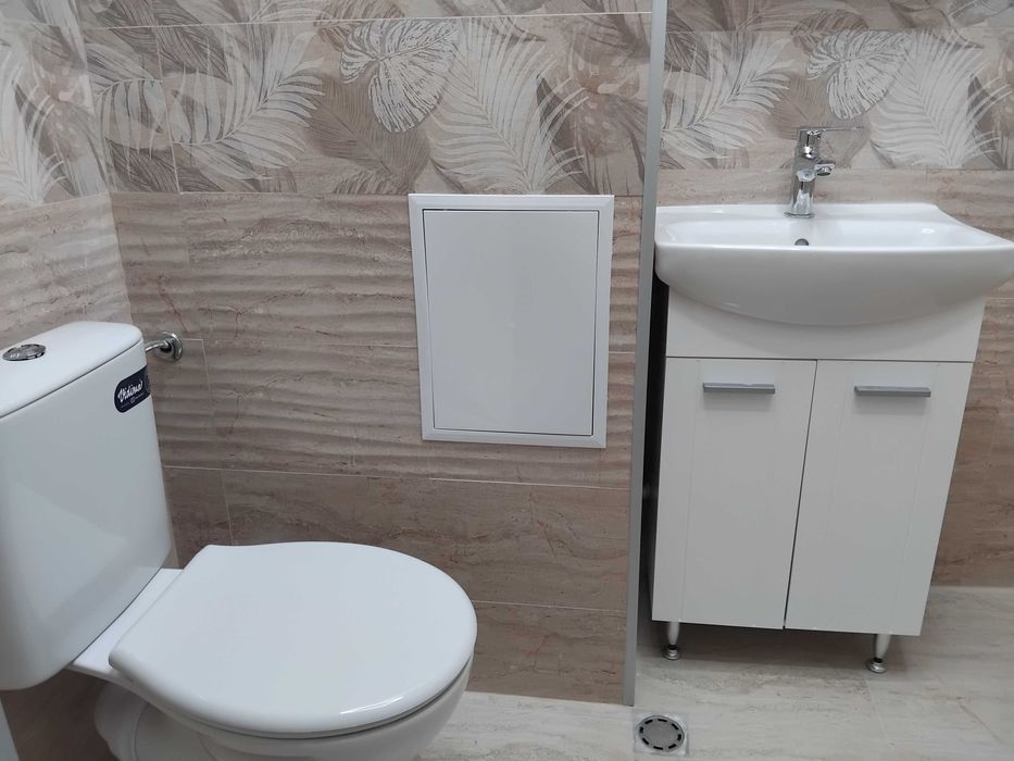 Продава се Двустаен апартамент в Русе, Възраждане - 62 кв.м за 2017 €/кв.м - Снимка #12